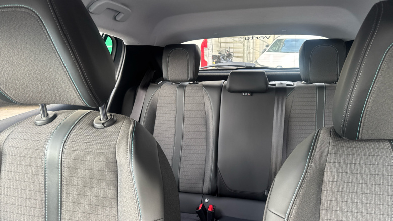 Peugeot 208 1.2 PureTech 100 Allure Premium 5dr Petrol Hatchback